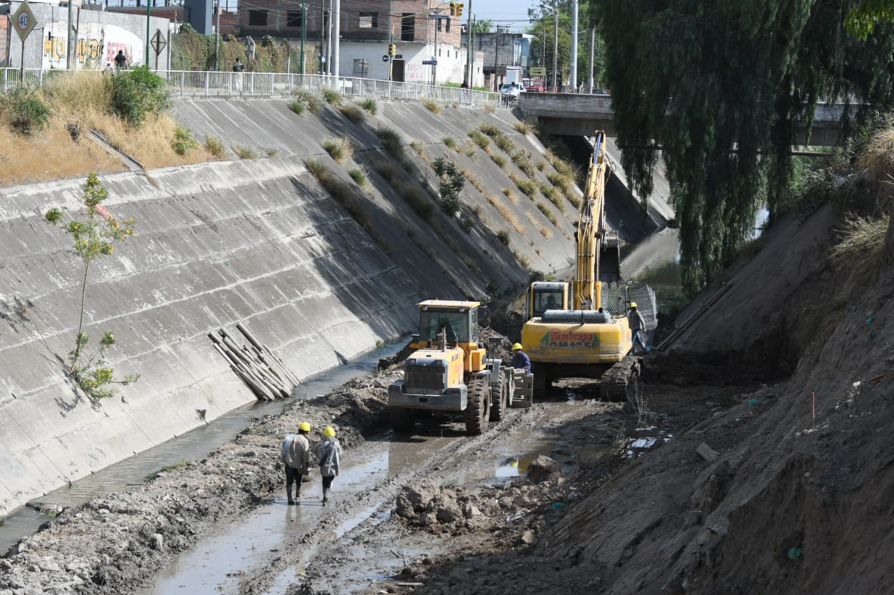 Continúan las tareas de reconstrucción en sectores del canal Yrigoyen