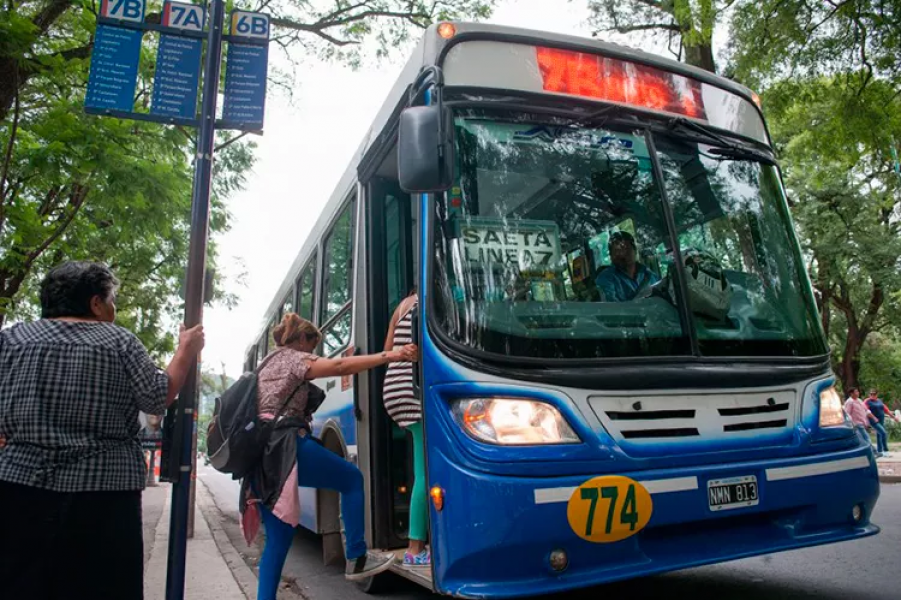 Se levantó el paro de colectivos por conciliación obligatoria Nuevo