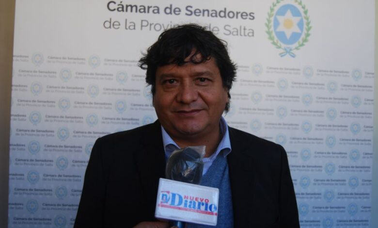 El senador Diego Cari