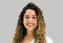 La candidata a diputada María Laura Thomás fue objetada por acceder sin requisitos a un cargo en Educación Artística.