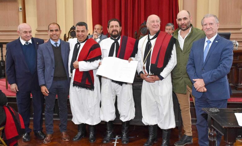 Senadores realizaron un homenaje al grupo “Los de Cafayate”