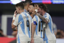 Argentina venció a Canadá con goles de Alvarez y Messi