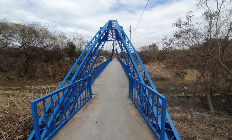 La Municipalidad reparó el puente que unen Villa El Sol con Norte Grande