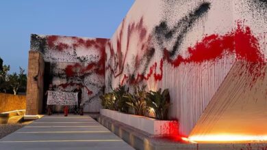 Activistas climáticos vandalizan la Casa de Messi en Ibiza