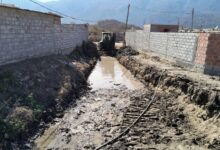 Avanza la limpieza del canal pluvial Urkupiña