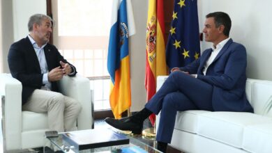 Sin avances en la reunión entre Sánchez y Clavijo sobre la crisis migratoria en Canarias