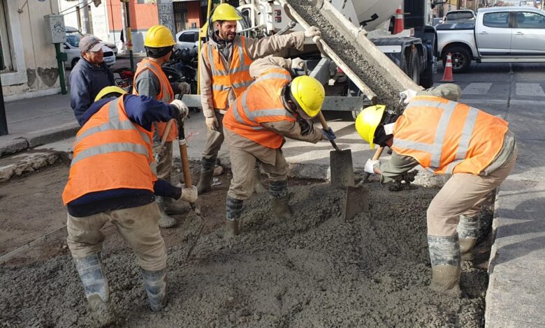 Cortaron la Avda. Constitución por arreglo de calles