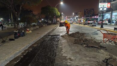 Se ejecutó bacheo nocturno sobre la av. Entre Ríos