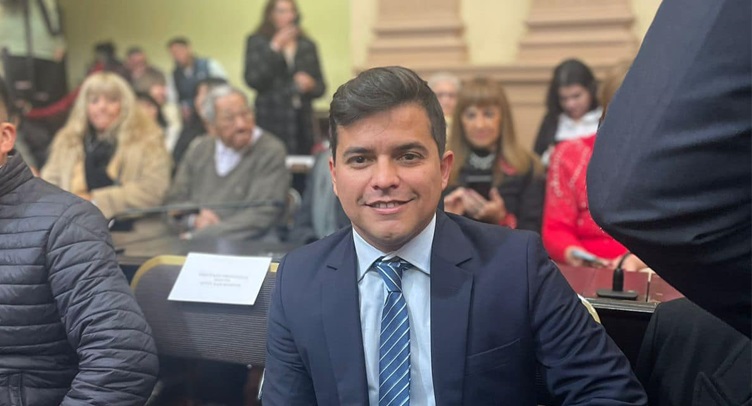 El diputado Domínguez.