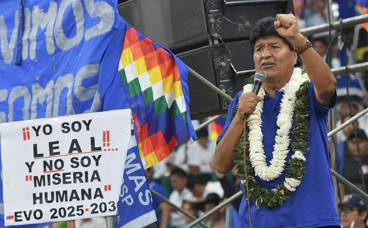 Tensión en Bolivia: Evo Morales encabeza marcha hacia La Paz