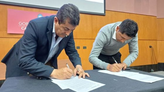 Se firmó un convenio para refaccionar el polideportivo de Iruya