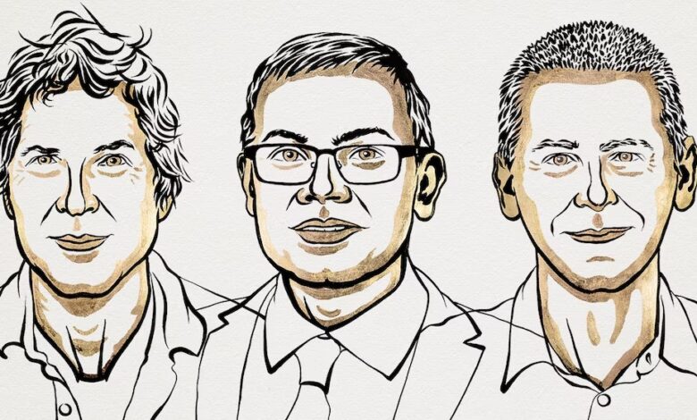 De izquierda a derecha: David Baker, Demis Hassabis y John M. Jumper