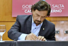 Gobernador Gustavo Sáenz.