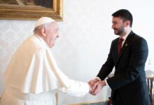 El papa Francisco recibió al secretario de Culto y Civilización, Nahuel Sotelo.