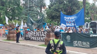 Trabajadores de Rentas en la Legislatura.