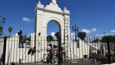 Avanzan con las obras de refacciones de la ex fuente de agua en la plaza España