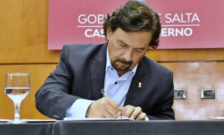 Gustavo Sáenz, gobernador.