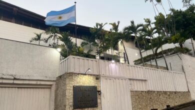 Embajada de Argentina en Caracas bajo asedio: crisis humanitaria y tensión diplomática