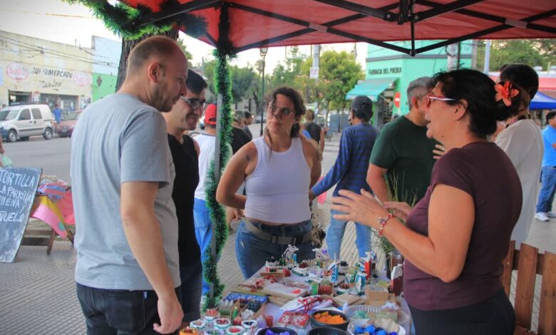 30 artesanos realizaron un bazar navideño en Cerrillos