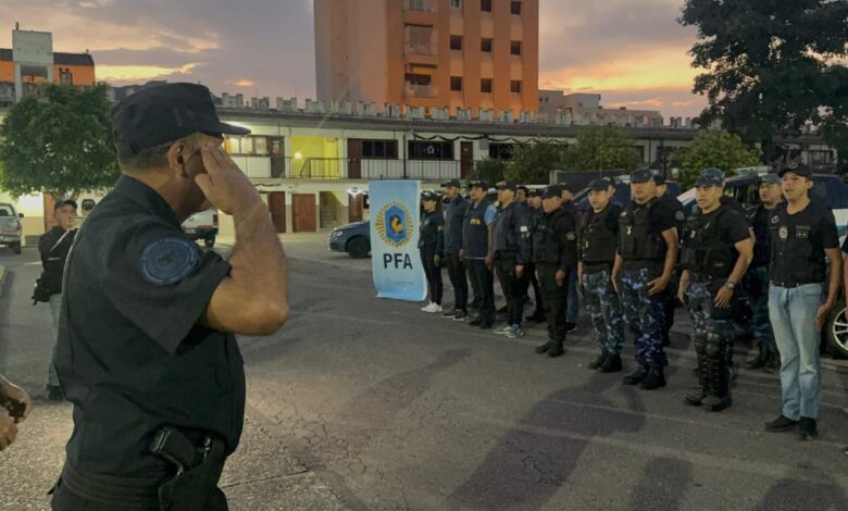 Los efectivos a cargo del operativo.