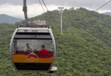 Sáez inaugura el teleférico del Ala Delta