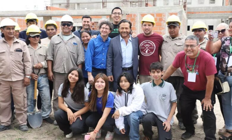 El intendente Carlos Rosso y el gobernador en la recorrida.