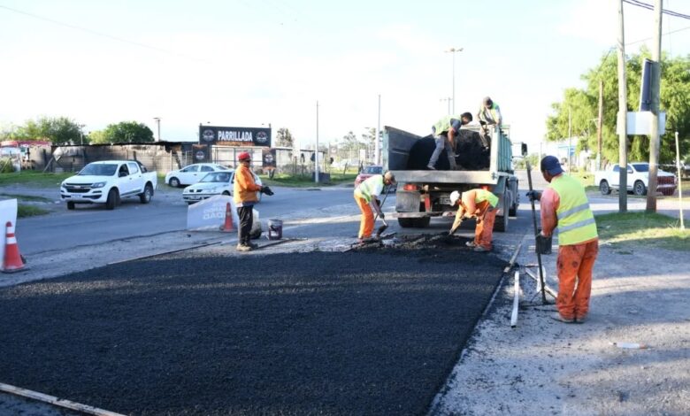 La Municipalidad realiza los últimos bacheos nocturnos del año 2024