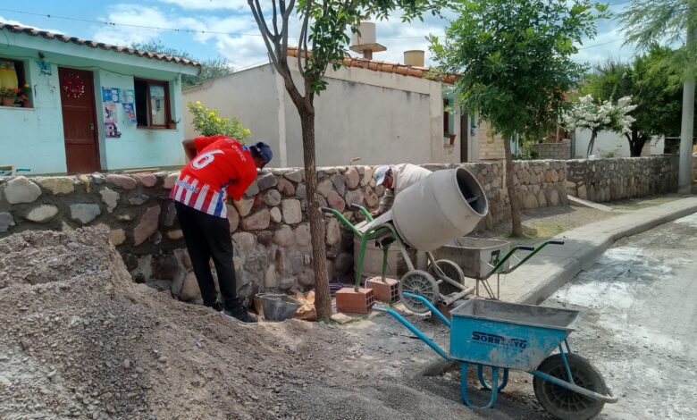 La gestión del intendente Diego Ontiveros impulsó la construcción de estos muros en diferentes barrios de la localidad.