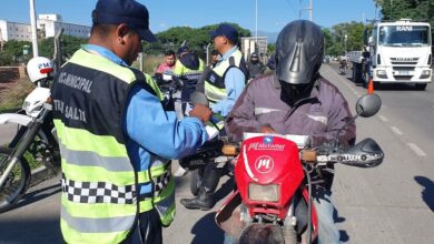 Controles a motociclistas.