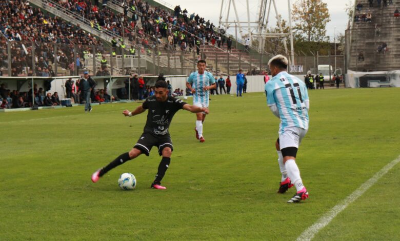 Sin duelos oficiales, habrá clásico antes del debut.