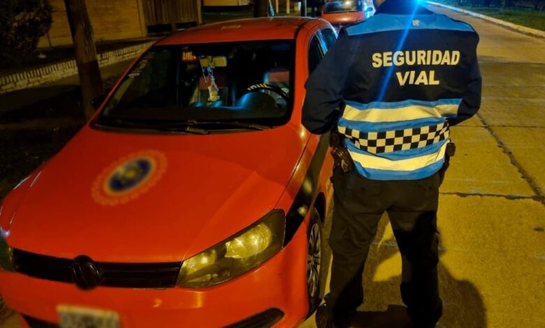 Como resultado de los controles realizados durante el fin de semana, la Policía Vial recuperó dos motocicletas, dos bicicletas y un celular. Además, se procedió a la demora de seis personas.