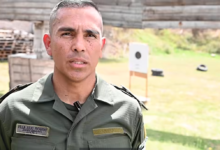 El Segundo Comandante Julio Ricardo Villa, originario de Orán, logró un nuevo récord mundial en Tiro Olímpico