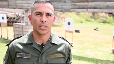 El Segundo Comandante Julio Ricardo Villa, originario de Orán, logró un nuevo récord mundial en Tiro Olímpico