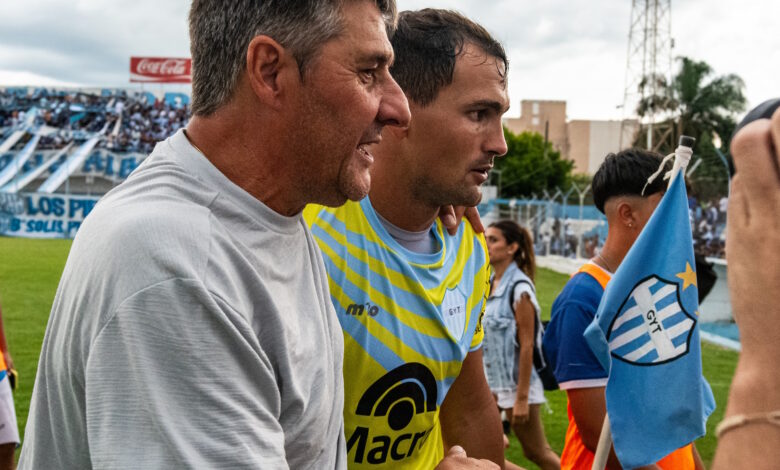 Tete Quiroz y Abadía se fundieron en un abrazo.