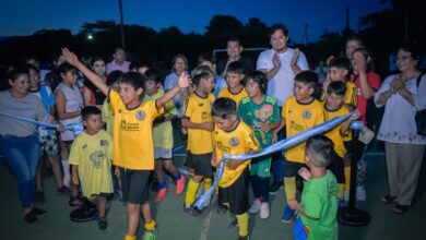 El Intendente Franco Hernández Berni inauguró un nuevo playón deportivo en el barrio Norte Grande. Foto: Municipalidad de Tartagal