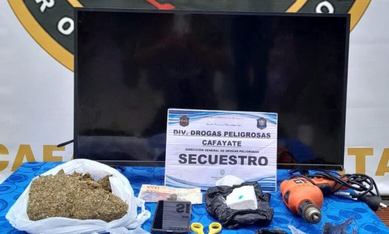 La Policía de Salta decomisó droga en un control preventivo en Cafayate.