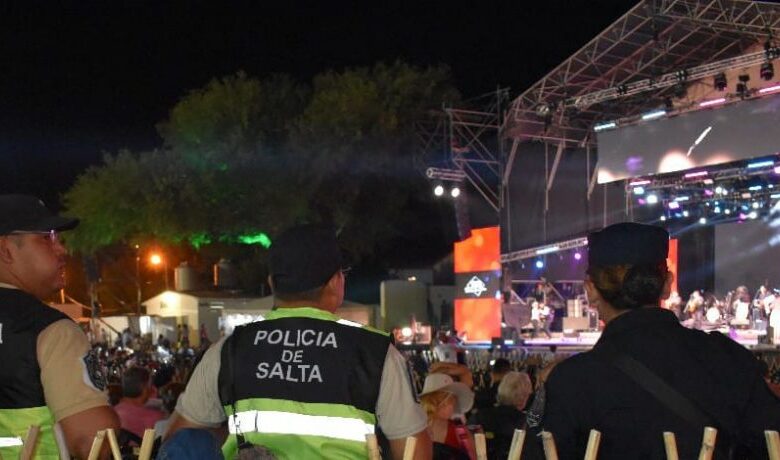 Alrededor de 400 efectivos de la Policía de Salta participaron en un operativo de seguridad integral para la 51ª edición de la Serenata a Cafayate. Foto: Policía de Salta