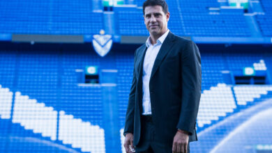 Sebastián Domínguez defiende su continuidad en Vélez