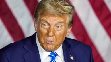 Trump desafía orden judicial y deporta a cientos de presuntos pandilleros a El Salvador