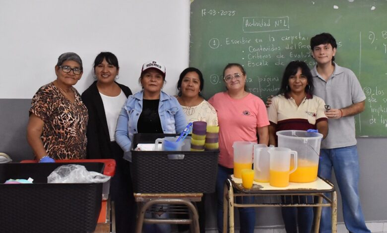 La primera comida en el colegio Juana Azurduy.