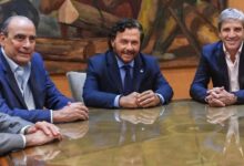 El gobernador con Francos y Caputo.