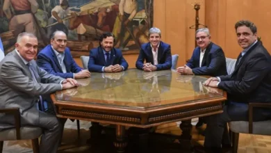 Tras rechazo del DNU, Milei busca apoyo de gobernadores peronistas