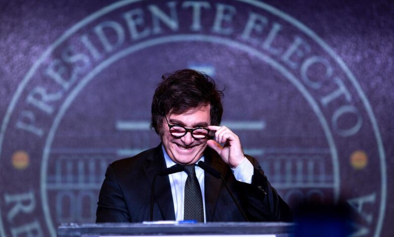 Milei confirmó que el Banco Central sólo intervendrá si el dólar baja de los $1.000