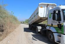Esta semana, se realizaron tareas en el barrio Las Estufas, donde el personal municipal trabajó con maquinaria propia para mejorar la transitabilidad.