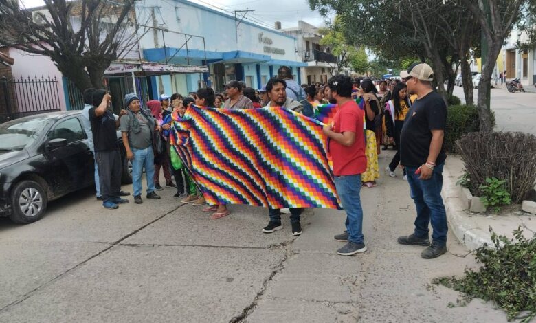 La semana pasada se realizó la primer marcha de los pueblos originarios del departamento San Martín contra el ajuste del gobierno nacional.