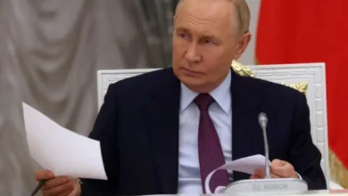 Rusia implementa incentivos económicos para fomentar el embarazo adolescente