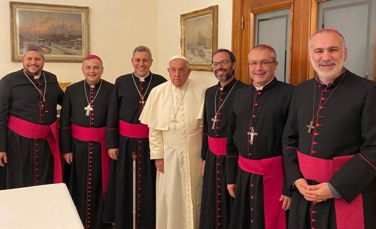 Los obispos argentinos honran el legado del Papa Francisco con un llamado a la esperanza