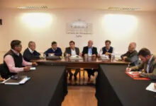 Senadores y auditores, en la reunión.