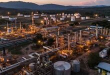 Continúan las negociaciones por la crisis de Refinor en Campo Duran