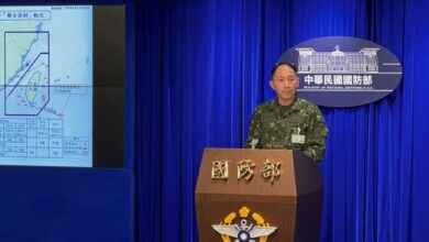 Hsieh Jih-sheng, alto responsable de inteligencia del Ministerio de Defensa de Taiwán, durante una conferencia de prensa en el Ministerio. Foto: Infobae